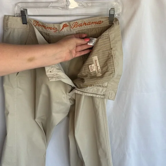 36x32 Tommy Bahama Men's Khaki Chinos EUC Comfy Resort Wear - Picture 4 of 9